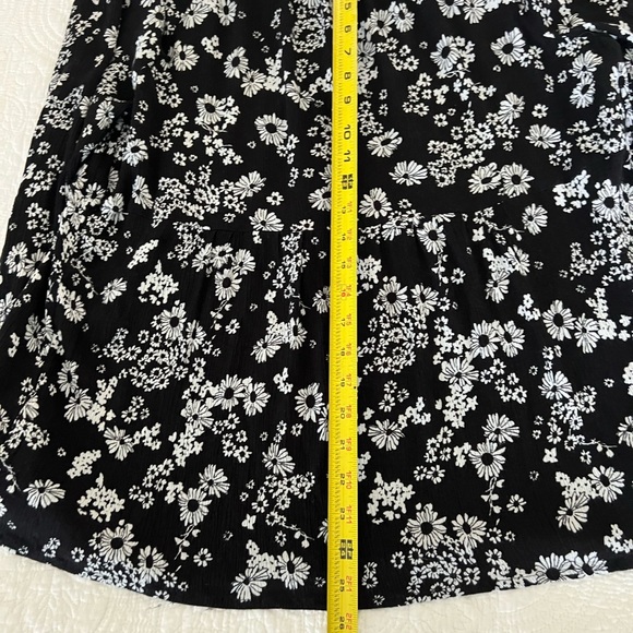 Old Navy Peasant Blouse - Picture 10 of 12